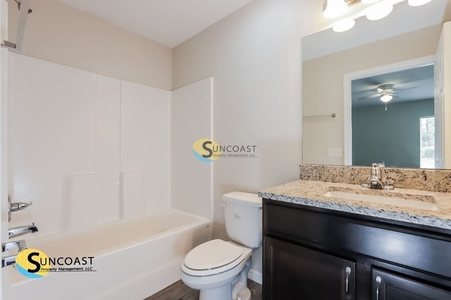 Building Photo - 9341 N Mendoza Way
