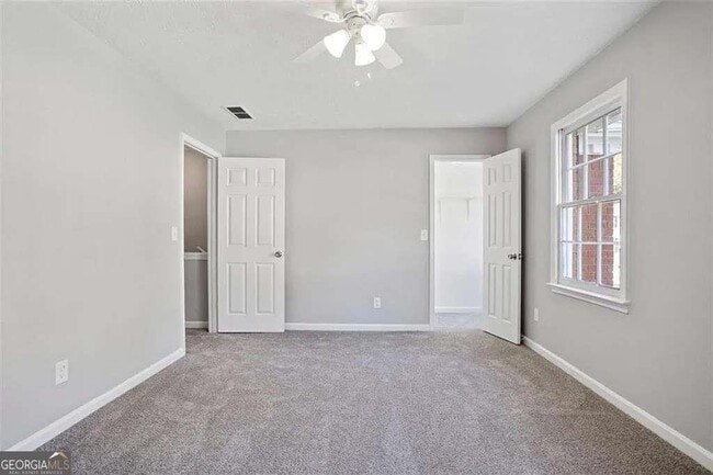 Building Photo - 5232 Ridge Forest Dr