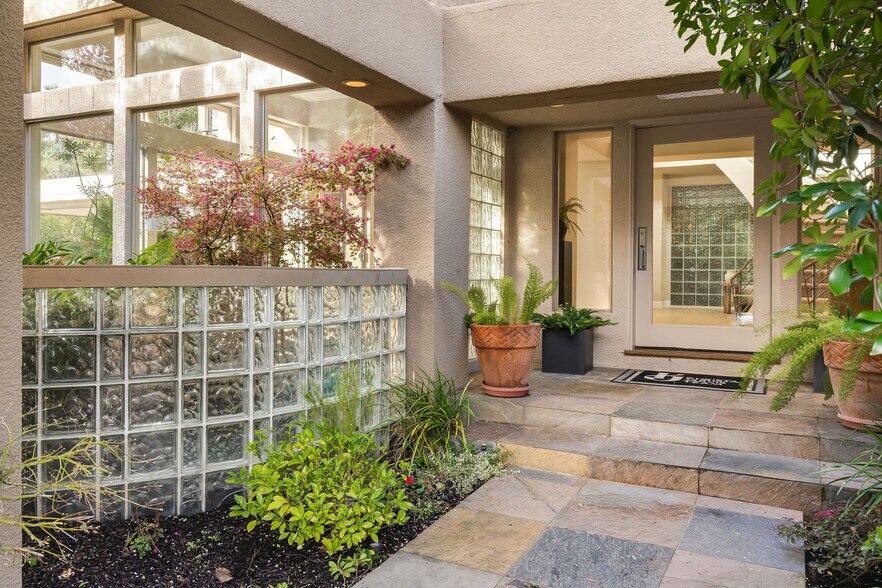 Building Photo - 4257 Golden Oak Ct