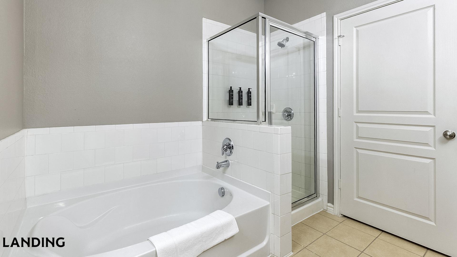 Building Photo - 15777 Quorum Dr