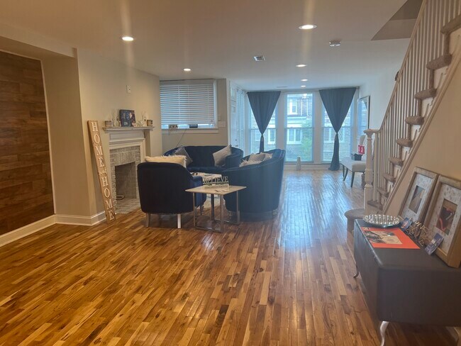 Building Photo - 1705 67th Ave