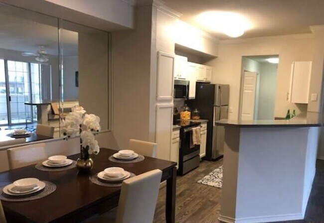 Building Photo - 2 bedroom in Dallas TX 75287