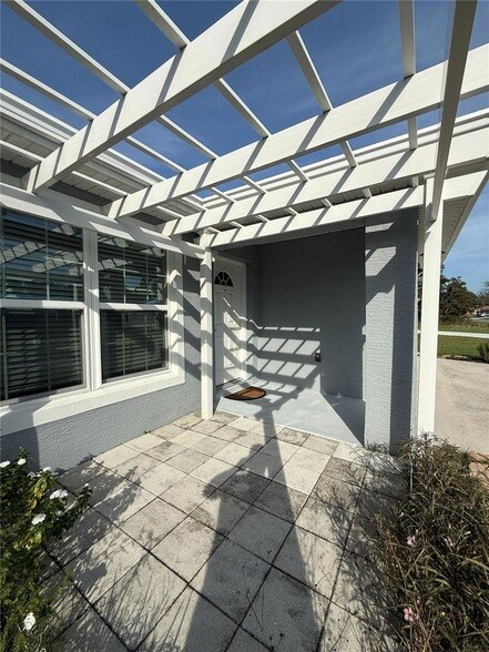 Building Photo - 3897 SW 169th Ln Rd