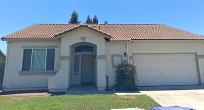 Building Photo - 3 Bedroom 2 Bath in a Gated Community - Available now