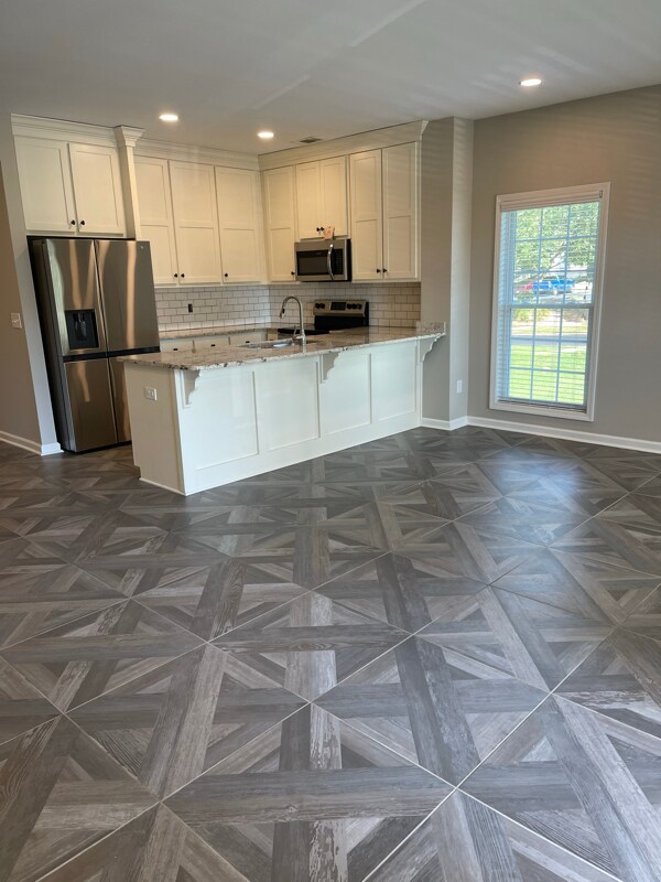 Building Photo - 8082 Veterans Pkwy