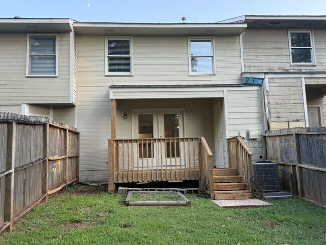 Building Photo - 5040 Falling Creek Ln