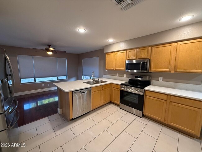 Building Photo - 2537 S Sunnyvale Ave