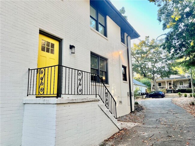 Building Photo - 1165 Eggleston St SW