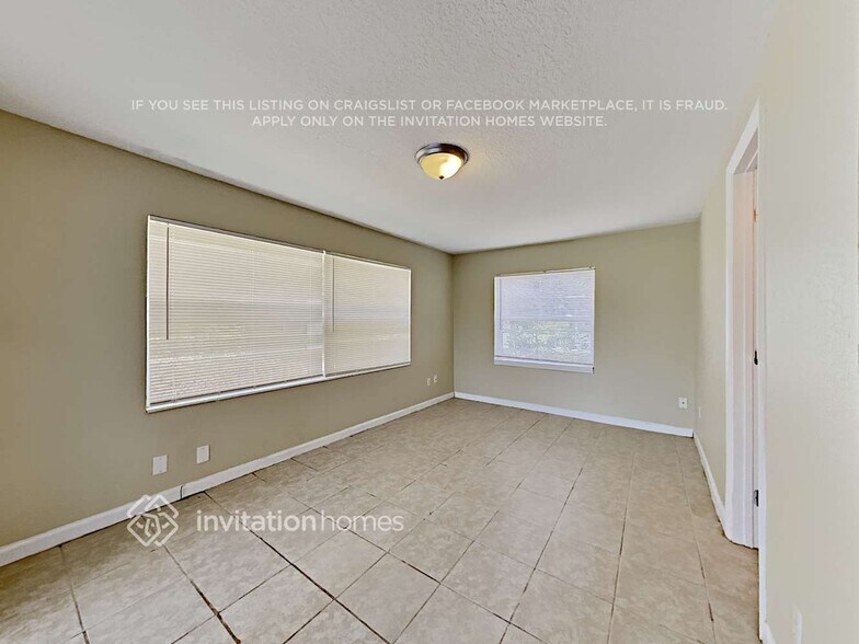 Building Photo - 608 Westchester Ave