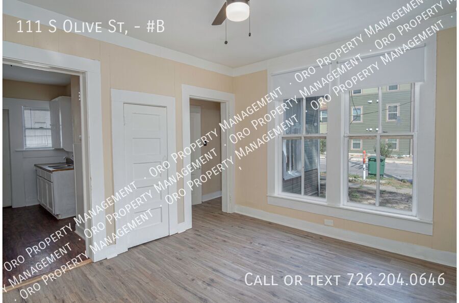 Building Photo - 111 S Olive St