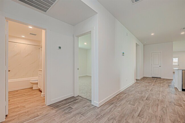 Building Photo - 6108 Artwood Fls Dr