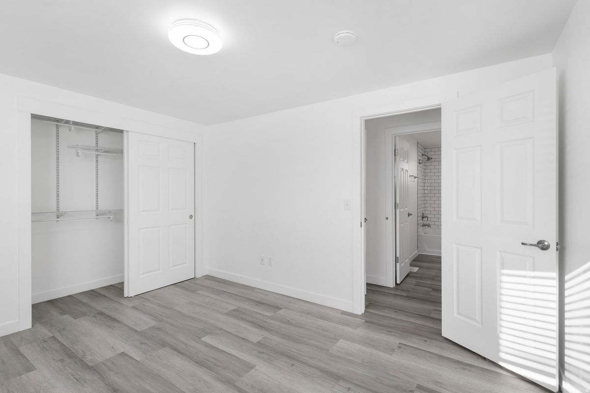 Building Photo - 6876 S 90 E