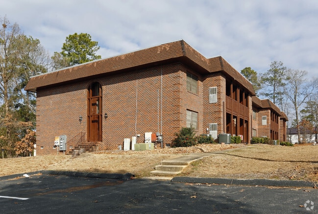 Building Photo - Gables Court Apartments