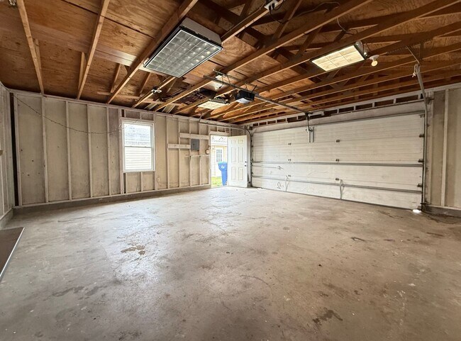 Building Photo - Charming 3-Bedroom Carter Lake Home w/ Garage & Fenced Yard!