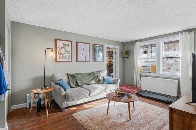 Building Photo - University Park 1 bed 1 bath Condo in walk...