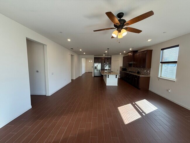 Building Photo - 7428 Bch Pne Wy