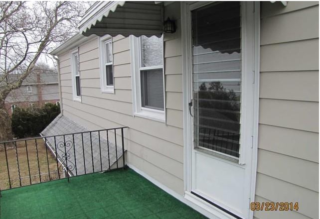 Balcony - 298 Luddington Ave