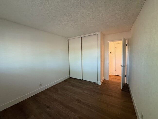 Building Photo - For Rent – Charming 2-Bedroom Home in Rinc...