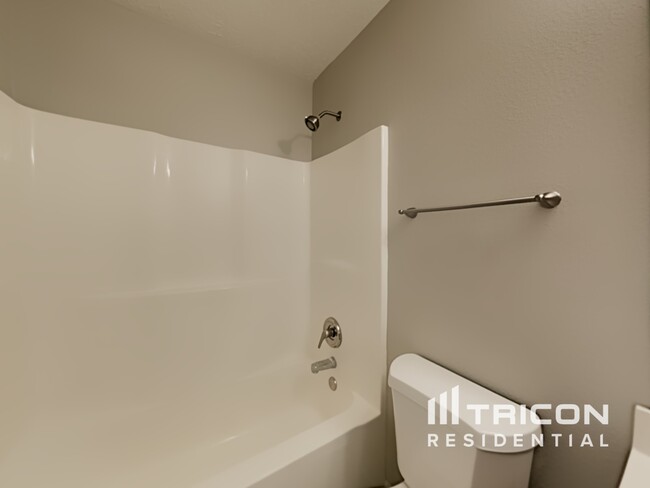 Building Photo - 1533 Destiny Dr