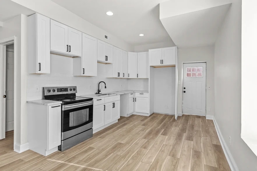 Building Photo - 3258 Ohio Ave