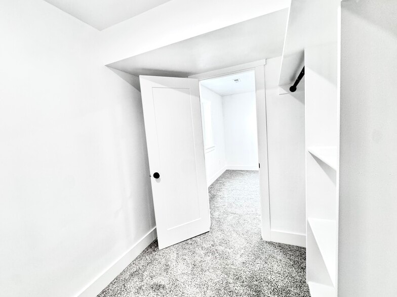 Building Photo - 3217 E Reynard Ln