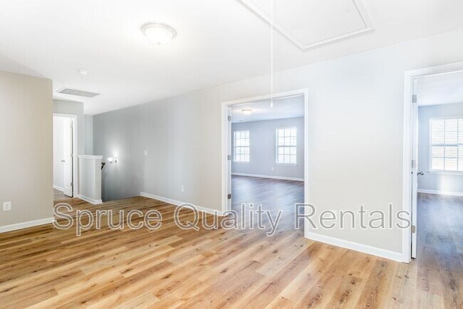 Building Photo - 164 Solstice Dr