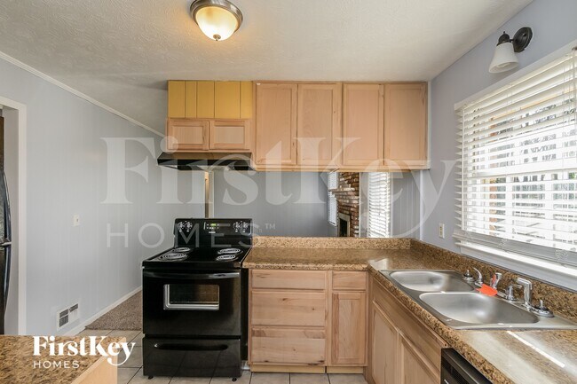 Building Photo - 195 King David Dr SW