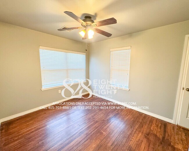 Building Photo - COMING 12/29/25! CUTE 3 BED/2 BATH STONE SINGLE FAMILY W/ GARAGE HOME IN DEL CITY!