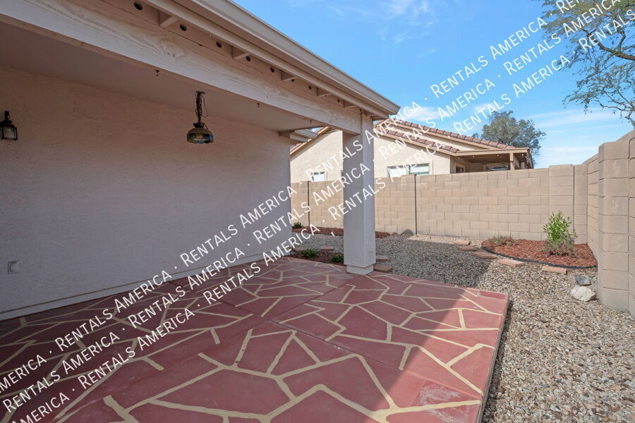 Building Photo - 3502 S Chaparral Rd