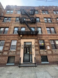 Building Photo - 409 54th St