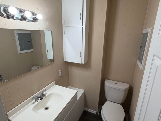 Building Photo - 34 Belmont Dr