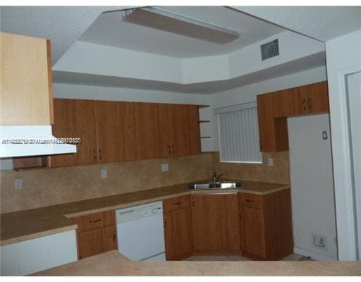 Building Photo - 687 SW 7th St