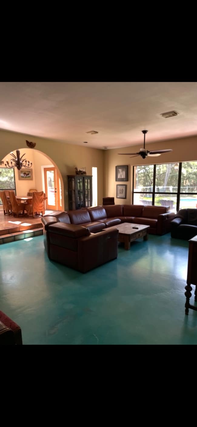 Building Photo - 312 Grande St