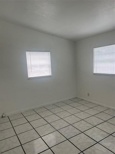 Building Photo - 1412 NW 19th Ave