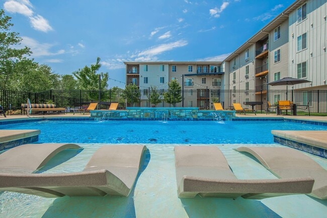 Building Photo - 2621 S Jefferson Ave