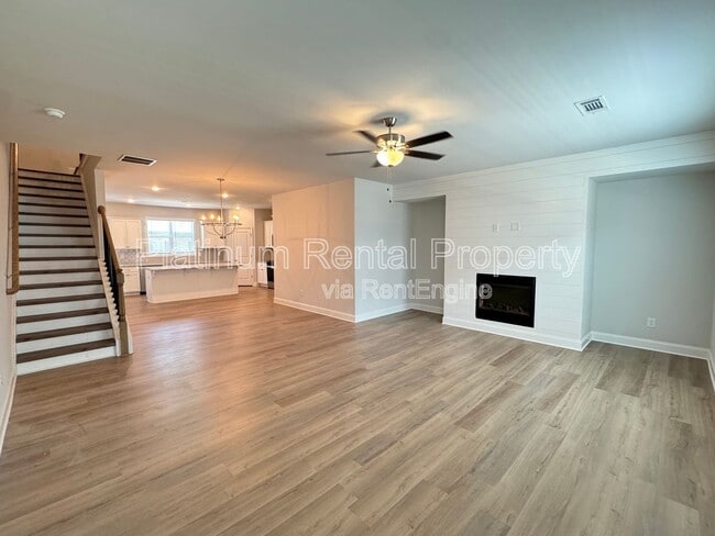 Building Photo - 1592 Gin Blossom Cir