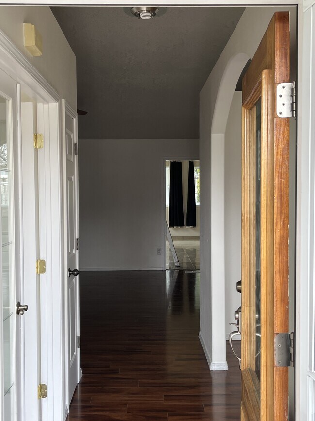 Building Photo - 2134 E Dworshak Dr