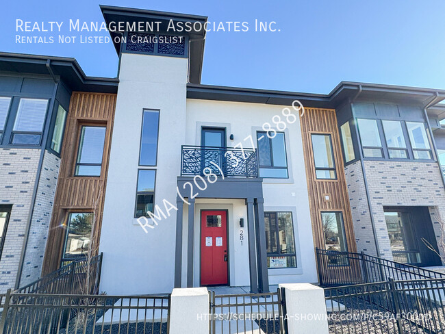 Primary Photo - Highest Quality 3 Bedroom Townhome in Eagle