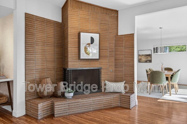 Building Photo - 3937 Orangewood Dr