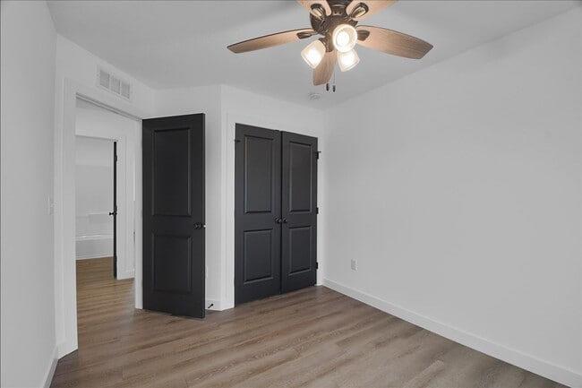 Building Photo - 3311 Stoneway Ct