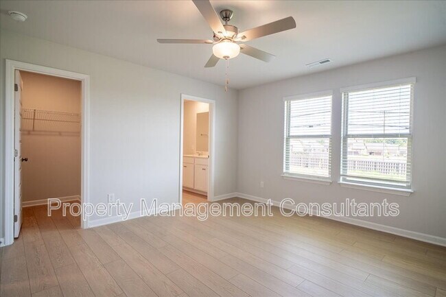 Building Photo - 22857 Dashwood Ln