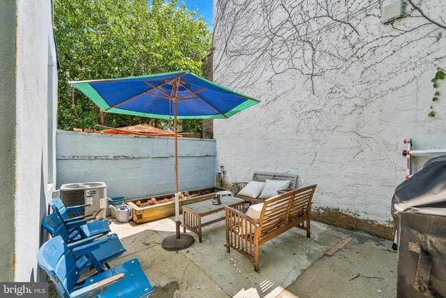 Building Photo - 516 McKean St