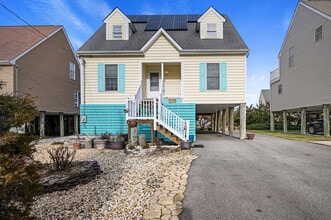 Building Photo - 93 Wyatt St