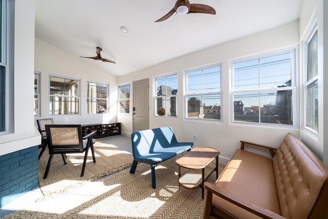 Building Photo - 335 Arlington Ave