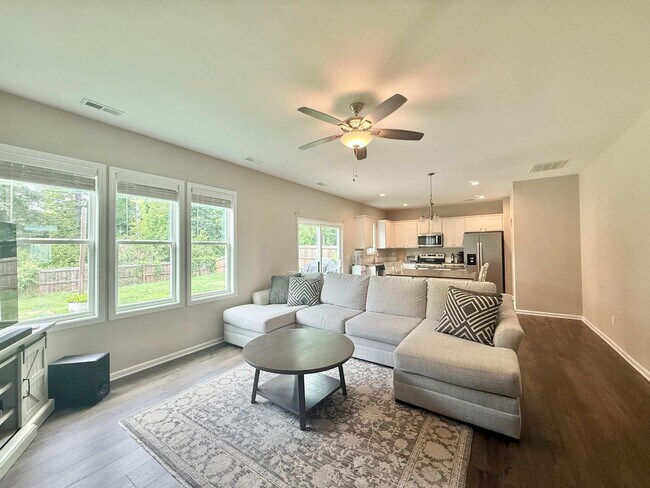 Building Photo - Gorgeous 4BD, 3.5BA Clayton Home with a Fenced Yard in the Desirable Riverwood Community