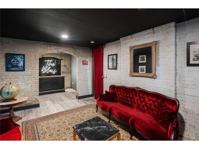 Building Photo - 2411 Blaisdell Ave