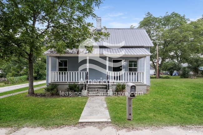 Building Photo - 229 Poole St