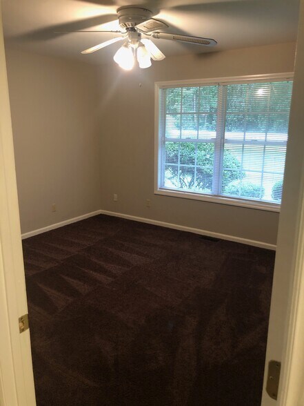 Building Photo - 254 Sloans Grove Rd