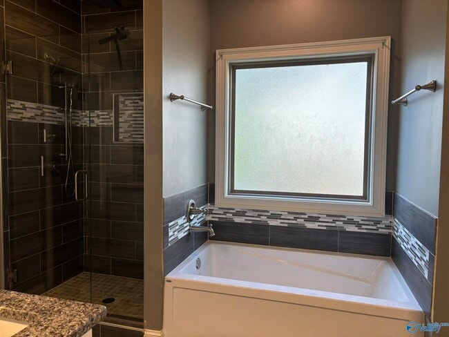 Building Photo - 317 Rosemont Rd SE