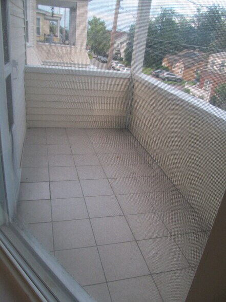 Balcony - 307 N 7th St